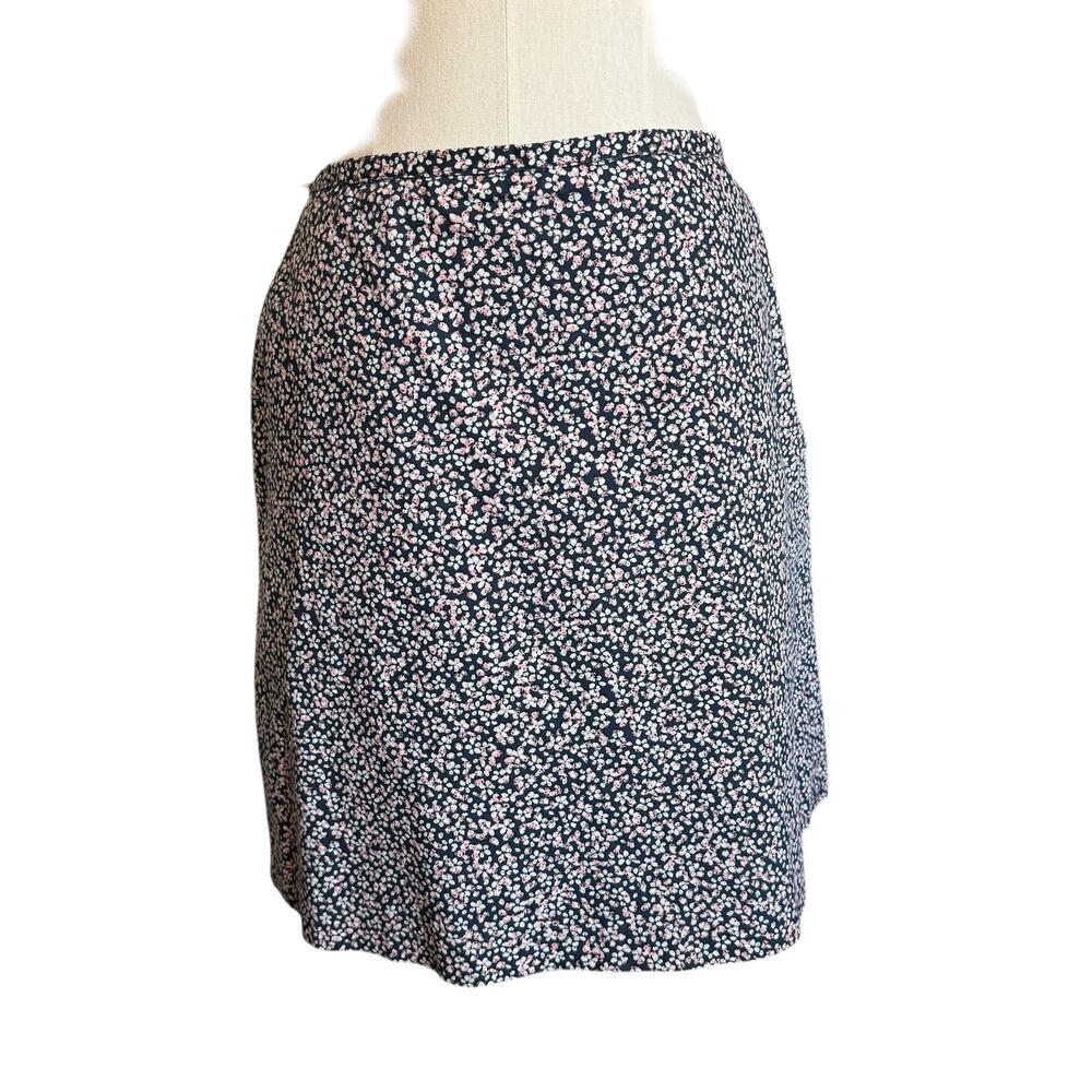 L.L. Bean Skirt Womens Size 10 PETITE Blue Pink Floral Pockets Mini Summer READ